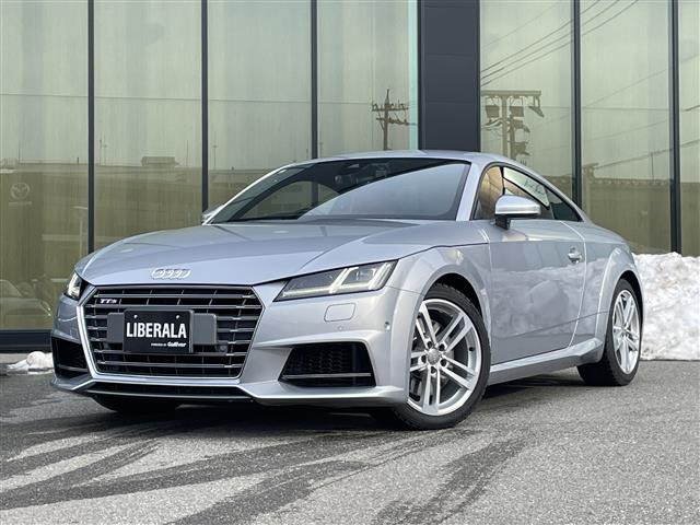 TTSクーペ2.0 TFSI クワトロ 4WD