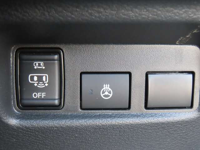 デリカミニT プレミアム 4WD