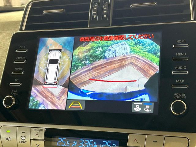 【パノラミックビューモニター】専用のカメラにより、上から見下ろしたような視点で360度クルマの周囲を確認することができます☆死角部分も確認しやすく、狭い場所での切り返しや駐車もスムーズに行えます。