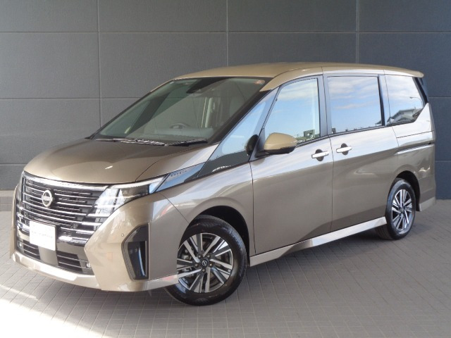 セレナ1.4 e-4ORCE ハイウェイスターV 4WD