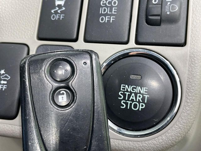 �y�A�N�Z�X�L�[&�v�b�V���X�^�[�g�z�J�o����|�P�b�g�ɓ��ꂽ�܂܂ł��h�A�̎{���E�������\�ȃX�}�[�g�L�[�𑕔��B�G���W���̃I���E�I�t�����J�M�����o���K�v�������A�{�^�����v�b�V�����邾����OK��