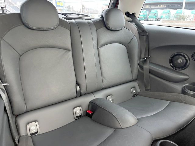 ���㕔���Ȃ��C�ɂȂ�悤�ȃL�Y�E�����ւ��蓙�A�傫�ȃ_���[�W�͂Ȃ��A�ǍD�ȏ�Ԃł��B