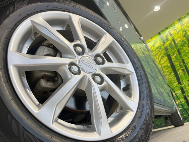 �y����14�C���`�A���~�z�C�[���z�O�ςɃ}�b�`���������A���~�z�C�[���𑕒����Ă���܂��B�e��ЊO�A���~�z�C�[����A�X�^�b�h���X�^�C�����戵�����Ă���܂��B���񂲑��k����������