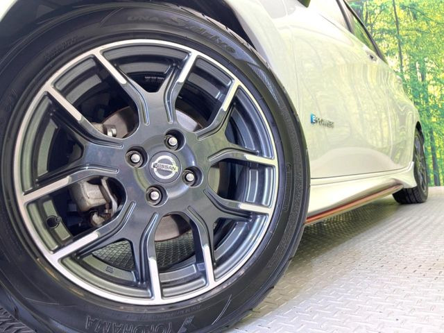 �y�����A���~16�C���`�z�C�[���z�O�ςɃ}�b�`���������A���~�z�C�[���𑕒����Ă���܂��B�e��ЊO�A���~�z�C�[����A�X�^�b�h���X�^�C�����戵�����Ă���܂��B���񂲑��k����������