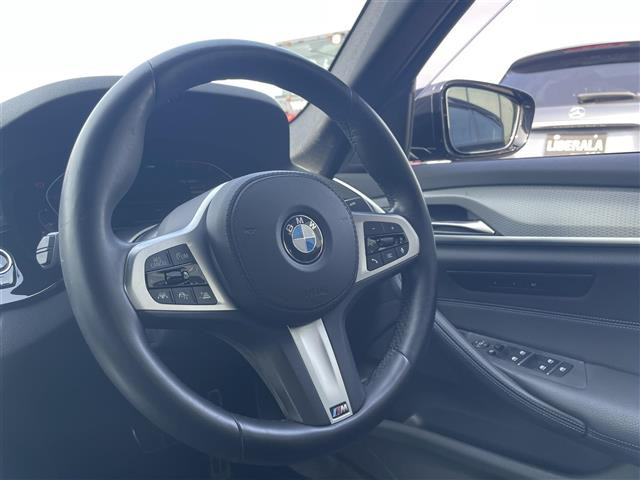 5シリーズセダン523d xドライブ Mスピリット 4WD