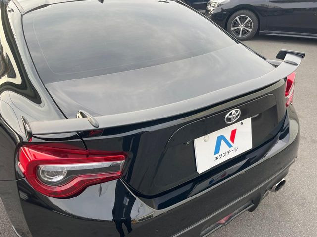 �y���������X�|�C���[�z�X�|�[�c�J�[�炵�����O�b�ƈ�������^�����X�|�C���[�𑕒��􍂑����s���̃X�^�r���e�B(���s���萫)����ɖ𗧂��܂��B