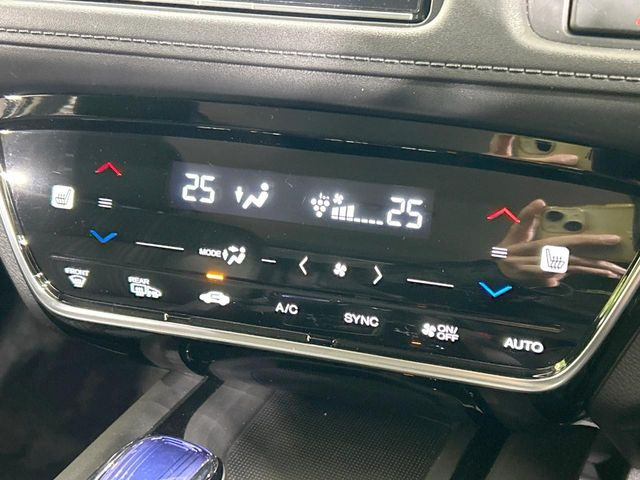 【シートヒーター】寒い日に重宝するシートヒーター!エアコンより早く温まってくれるので寒がりの人も安心ですね♪エアコンの温風は乾燥するから苦手、という方にもをおすすめです。