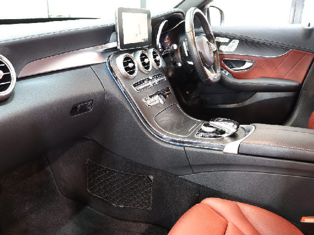 CクラスC200 アバンギャルド AMGライン