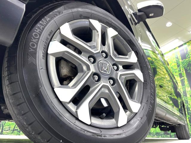 �y����15�C���`�A���~�z�C�[���z�O�ςɃ}�b�`���������A���~�z�C�[���𑕒����Ă���܂��B�e��ЊO�A���~�z�C�[����A�X�^�b�h���X�^�C�����戵�����Ă���܂��B���񂲑��k����������