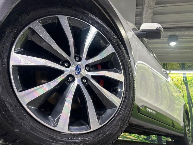 �y����17�C���`�A���~�z�C�[���z�O�ςɃ}�b�`���������A���~�z�C�[���𑕒����Ă���܂��B�e��ЊO�A���~�z�C�[����A�X�^�b�h���X�^�C�����戵�����Ă���܂��B���񂲑��k����������