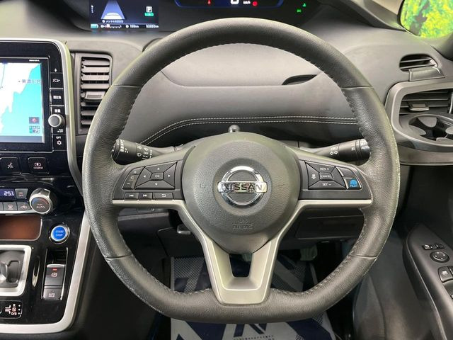 �y�����v�����X�e�A�����O�z�㎿�Ȋv���g�p���邱�ƂŁA��ɂ����������݂ƂĂ��^�]���₷���n���h���ł���