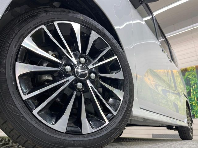 �y�����A���~�z�C�[���z�O�ςɃ}�b�`���������A���~�z�C�[���𑕒����Ă���܂��B�e��ЊO�A���~�z�C�[����A�X�^�b�h���X�^�C�����戵�����Ă���܂��B���񂲑��k����������