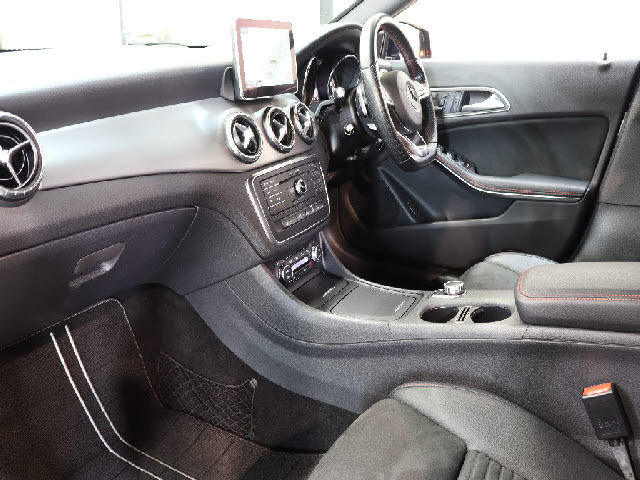 CLAシューティングブレークCLA180