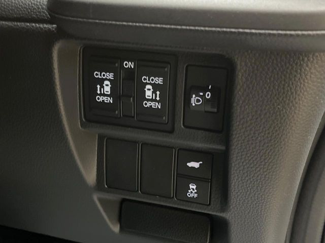 �y�����p���[�X���C�h�h�A�z�X�}�[�g�L�[��^�]�Ȃ̃X�C�b�`�Ō�ȗ����X���C�h�h�A�̊J���\���d��������͂����ăh�A���J����K�v�������A�����Ȃ��q�l�ł��ȒP�ɊJ���߂ł����K�ł���