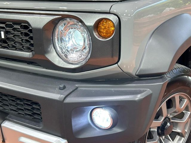 �yLED�w�b�h���C�g�z���V����ԑ��s�����ǍD�Ȏ��E���m�ۂ����S���ĉ^�]�ł��鍂�P�xLED�w�b�h���C�g�𑕔�!�_�����x�������A����d�͂��}�����Ă��܂��B