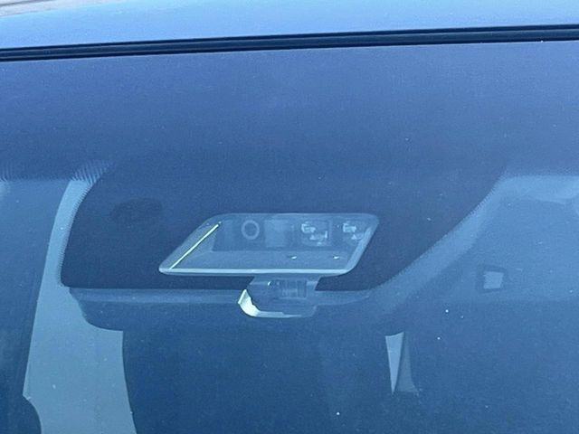 �y�O�He-Assist�z���s���ɑO���̎ԗ�����F�����A�Փ˂������Ȏ��͌x��ƃu���[�L�ŏՓˉ���Ɣ�Q�y�����A�V�X�g�B�����S�Ƀh���C�u�����y���݂��������܂��B