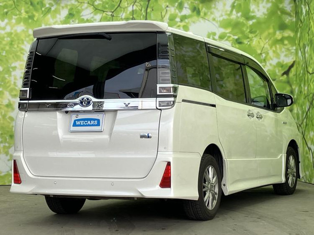 ヴォクシー1.8 ハイブリッド ZS 煌II