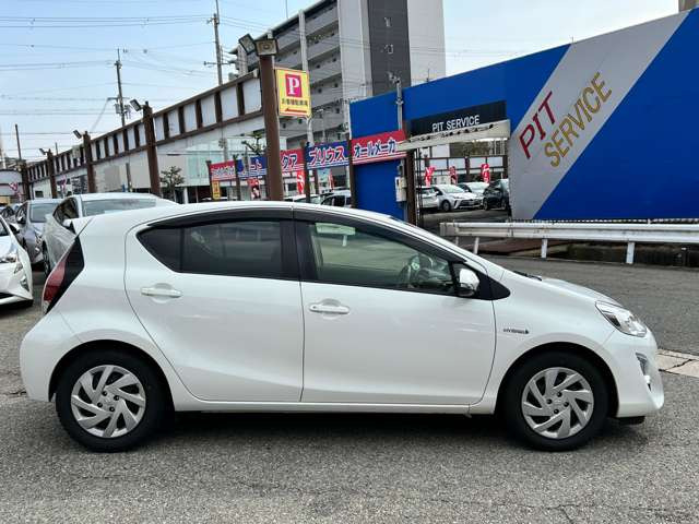 �O���[�v���݌ɐ�200��ȏ�!!�L�x�ȍ݌ɂ̒����炨�q�l�ɂ҂�����Ȉ�������Ă������܂�!!