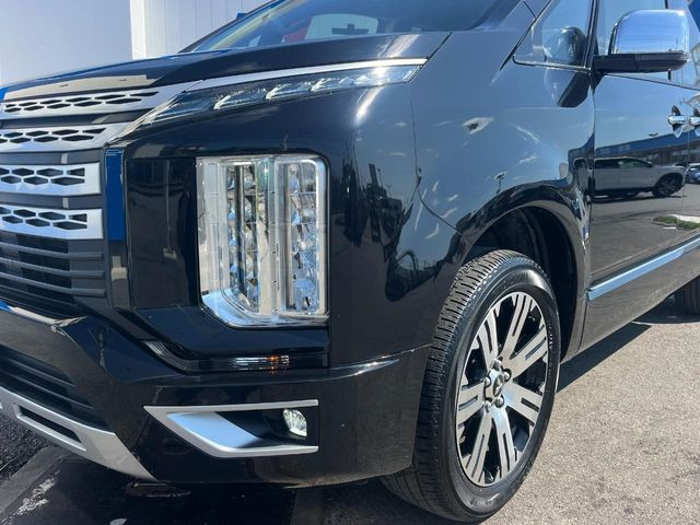 �yLED�w�b�h���C�g�z���V����ԑ��s�����ǍD�Ȏ��E���m�ۂ����S���ĉ^�]�ł��鍂�P�xLED�w�b�h���C�g�𑕔�!�_�����x�������A����d�͂��}�����Ă��܂��B