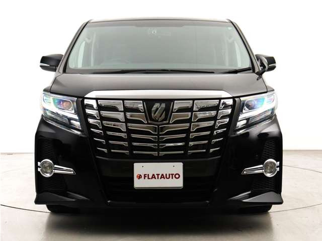 大迫力のフロントフェイスです!状態は非常にいいですが、コーティング施工により更なる質感をご提供できます。プランは数多く御座いますので、お気軽にお申し付けください!