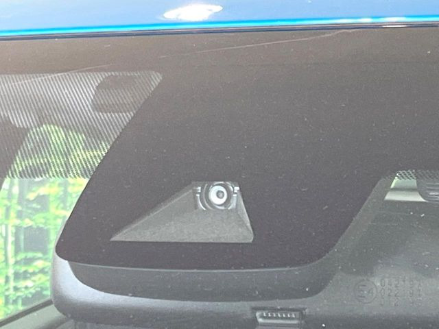 �y�g���^�Z�[�t�e�B�Z���X�z���s���ɑO���̎ԗ�����F�����A�Փ˂������Ȏ��͌x��ƃu���[�L�ŏՓˉ���Ɣ�Q�y�����A�V�X�g�B�����S�Ƀh���C�u�����y���݂��������܂��B