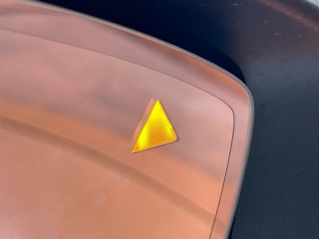 �y�u���C���h�X�|�b�g���j�^�����O�z���s���A�h�A�~���[�̎��p�ɂȂ�₷���ӏ��Ɍ㑱�Ԃ��ڋ߂���ƃT�C�h�~���[�t�߂Ɍx����\���A�h���C�o�[�ɒ��ӊ��N�����Ă���܂��B