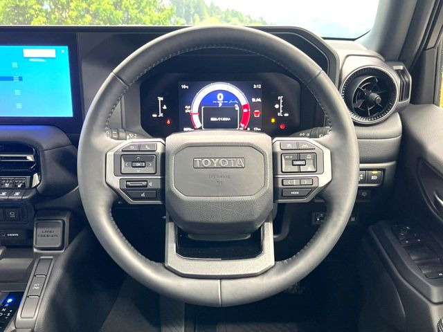 �y�����v�����X�e�A�����O�z�㎿�Ȋv���g�p���邱�ƂŁA��ɂ����������݂ƂĂ��^�]���₷���n���h���ł���