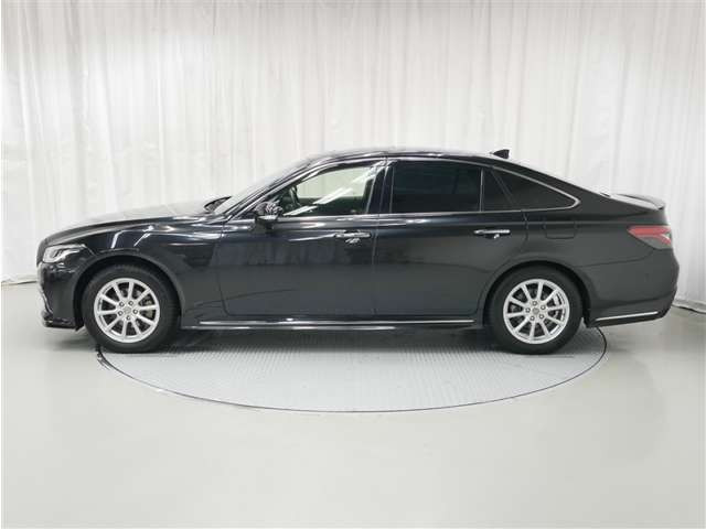 クラウンハイブリッド 2.5 RS Four 4WD