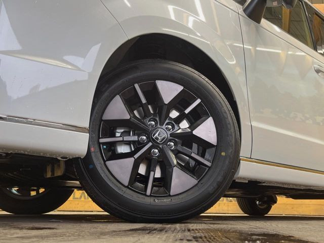 �y����16�C���`�A���~�z�C�[���z�O�ςɃ}�b�`���������A���~�z�C�[���𑕒����Ă���܂��B�e��ЊO�A���~�z�C�[����A�X�^�b�h���X�^�C�����戵�����Ă���܂��B���񂲑��k����������