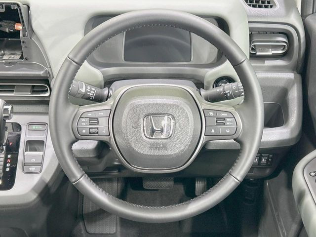 �y�����v�����X�e�A�����O�z�㎿�Ȋv���g�p���邱�ƂŁA��ɂ����������݂ƂĂ��^�]���₷���n���h���ł���