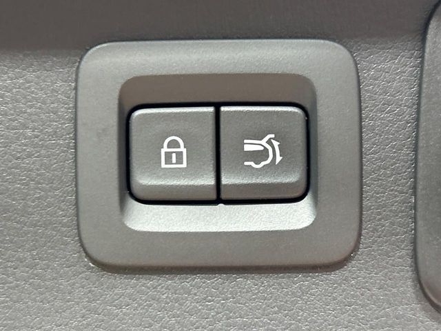 �y�p���[�o�b�N�h�A�z�X�}�[�g�L�[��^�]�Ȃ̃{�^�������������Ń��A�Q�[�g�������ŊJ���܂�!�ו��������Ă��鎞��A�����ʒu�ɂ���o�b�N�h�A��߂�ۂɕ֗��ȋ@�\�ł���