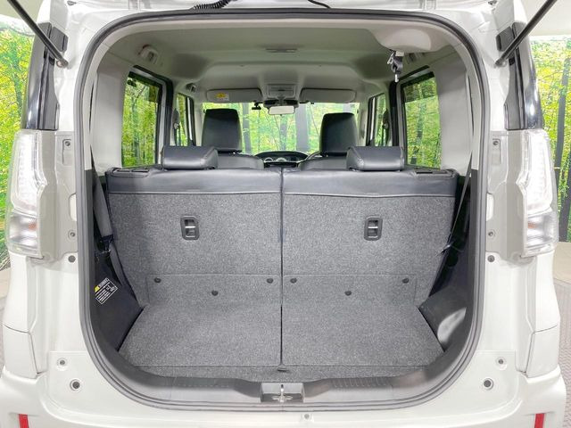 ���i�̂���������ʋ΁A���}���ɏ\���ȉ׎��X�y�[�X���m�ۂ��Ă���܂��B�Z�J���h�V�[�g��|���ƁA�傫�ȉו��̐ύڂ��\�ł���