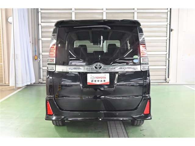 ヴォクシー2.0 ZS 煌II 4WD