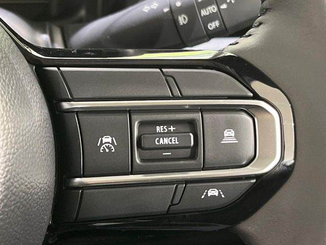 【アダプティブクルーズコントロール】高速道路での長距離走行が楽に!!自動で速度を保つクルーズコントロールが、衝突軽減システムと連携し、前方の車両を感知して車間を保つように速度調節してくれます!!