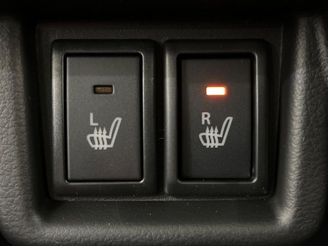 【シートヒーター】寒い日に重宝するシートヒーター!エアコンより早く温まってくれるので寒がりの人も安心ですね♪エアコンの温風は乾燥するから苦手、という方にもをおすすめです。