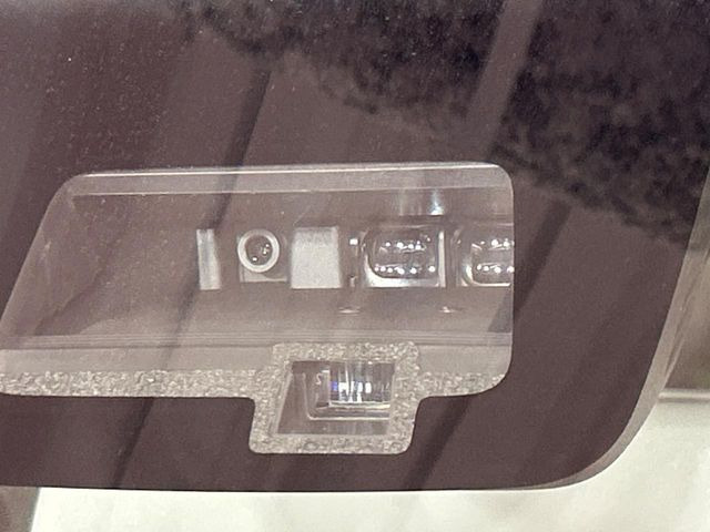 �y�X�Y�L �Z�[�t�e�B�T�|�[�g�z���s���ɑO���̎ԗ�����F�����A�Փ˂������Ȏ��͌x��ƃu���[�L�ŏՓˉ���Ɣ�Q�y�����A�V�X�g�B�����S�Ƀh���C�u�����y���݂��������܂��B