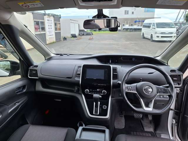 セレナ2.0 ハイウェイスター 4WD