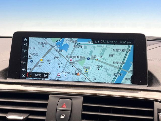 �������i�r:��̊��̂���i�r�́A����������ԓ������o���Ă���܂��B�I�[�f�B�I�@�\���[�����Ă���܂��̂ŁA�^�]�����y���߂܂���