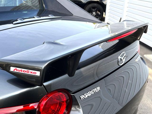 �yAutoExe�����A�E�B���O�z���A�r���[�ɃX�|�[�c�J�[�炵�����݊���^����E�C���O�^�C�v�̃X�|�C���[�B