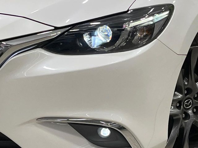 �yLED�w�b�h���C�g�z���V����ԑ��s�����ǍD�Ȏ��E���m�ۂ����S���ĉ^�]�ł��鍂�P�xLED�w�b�h���C�g�𑕔�!�_�����x�������A����d�͂��}�����Ă��܂��B