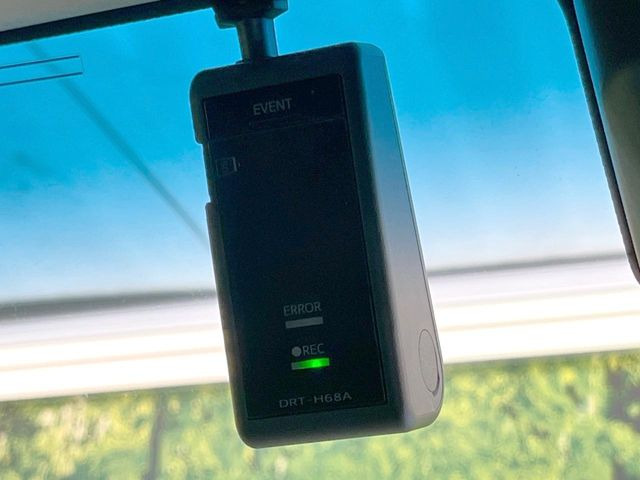 �y�h���C�u���R�[�_�[�z���S�E���S�ȃJ�[���C�t�ɕK�{�̃h���C�u���R�[�_�[�𑕔�!���s���͂������A������^�]�⎖�̂ɑ��������ۂ̏󋵂��f���ŋL�^���A����̃��X�N�ɔ����܂��B