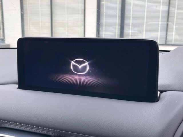 �y10.25�C���`�}�c�_�R�l�N�g�z�ԓ��̕��͋C�Ƀ}�b�`������̌^�^�C�v�̃f�B�X�v���C�B�e����q�ݒ��Bluetooth�Đ����A�l�X�ȋ@�\���y���߂܂��B��pSD�J�[�h�̂��w���ŁA�i�r�@�\���g�p�o���܂��B