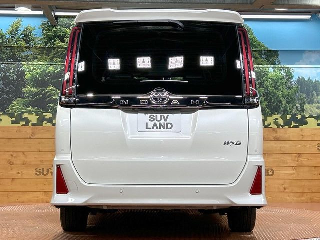 安心の最長10年・走行無制限保証(有償)をご用意。保証内容も充実はもちろん、無料点検&オイル交換や、年中無休の全国・24時間ロードサービスも付帯されておりますのでご安心下さい。