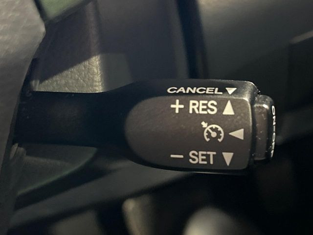 �y�N���[�Y�R���g���[���z�������H�����N���N���s�B�A�N�Z���𗣂��Ă���葬�x�ő��s���ł��A�������^�]���̕��S���y��!�����E�������ȒP�ȃX�C�b�`����Œ����ł��܂��B