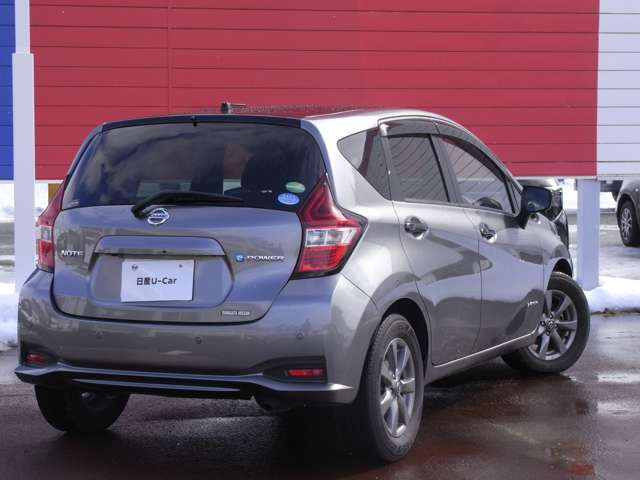 ノート1.2 e-POWER X ブラックアロー