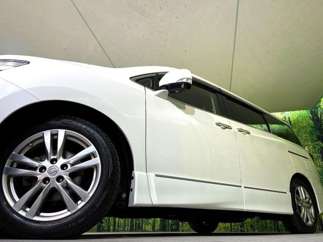 �y�����C���`�A���~�z�C�[���z�O�ςɃ}�b�`���������A���~�z�C�[���𑕒����Ă���܂��B�e��ЊO�A���~�z�C�[����A�X�^�b�h���X�^�C�����戵�����Ă���܂��B���񂲑��k����������