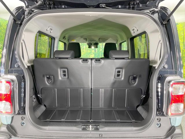 ���i�̂���������ʋ΁A���}���ɏ\���ȉ׎��X�y�[�X���m�ۂ��Ă���܂��B�Z�J���h�V�[�g��|���ƁA�傫�ȉו��̐ύڂ��\�ł���