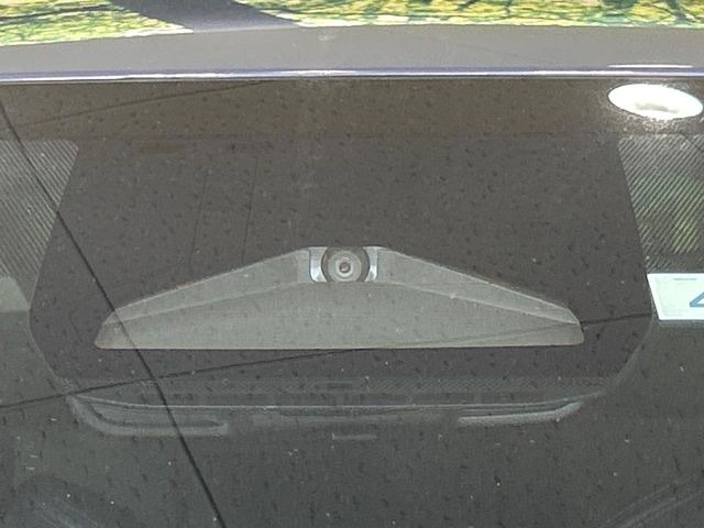 �y�g���^�Z�[�t�e�B�Z���X�z���s���ɑO���̎ԗ�����F�����A�Փ˂������Ȏ��͌x��ƃu���[�L�ŏՓˉ���Ɣ�Q�y�����A�V�X�g�B�����S�Ƀh���C�u�����y���݂��������܂��B