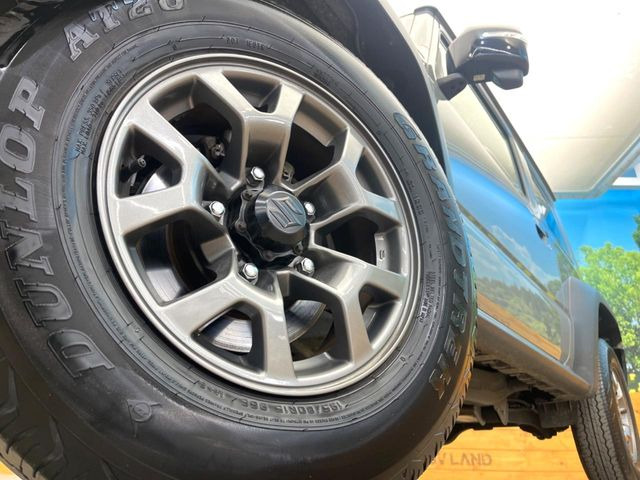 �y����15�C���`�A���~�z�C�[���z�O�ςɃ}�b�`���������A���~�z�C�[���𑕒����Ă���܂��B�e��ЊO�A���~�z�C�[����A�X�^�b�h���X�^�C�����戵�����Ă���܂��B���񂲑��k����������