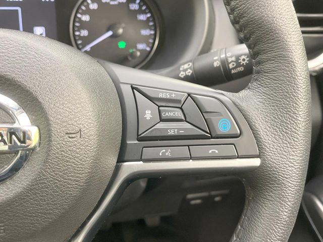 【プロパイロット】高速道路での長距離走行が楽に!!渋滞時と巡回走行のシーンで、アクセル・ブレーキ・ステアリングを自動で制御し、長距離運転の負担を軽減してくれます♪